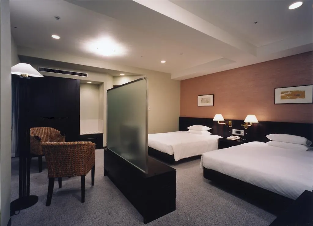 Centrair Hotel Tokoname 4*,